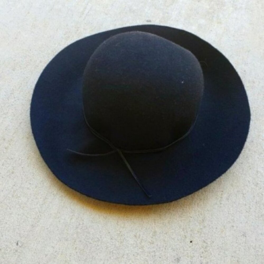 H&M Black 100% Wool Hat.